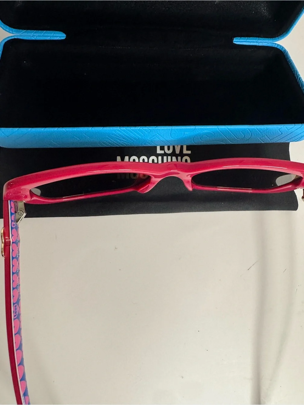 Love Moschino MOL060/S Sunglasses Fuchsia Plastic Cat Eye Frame w/ Case & Cloth